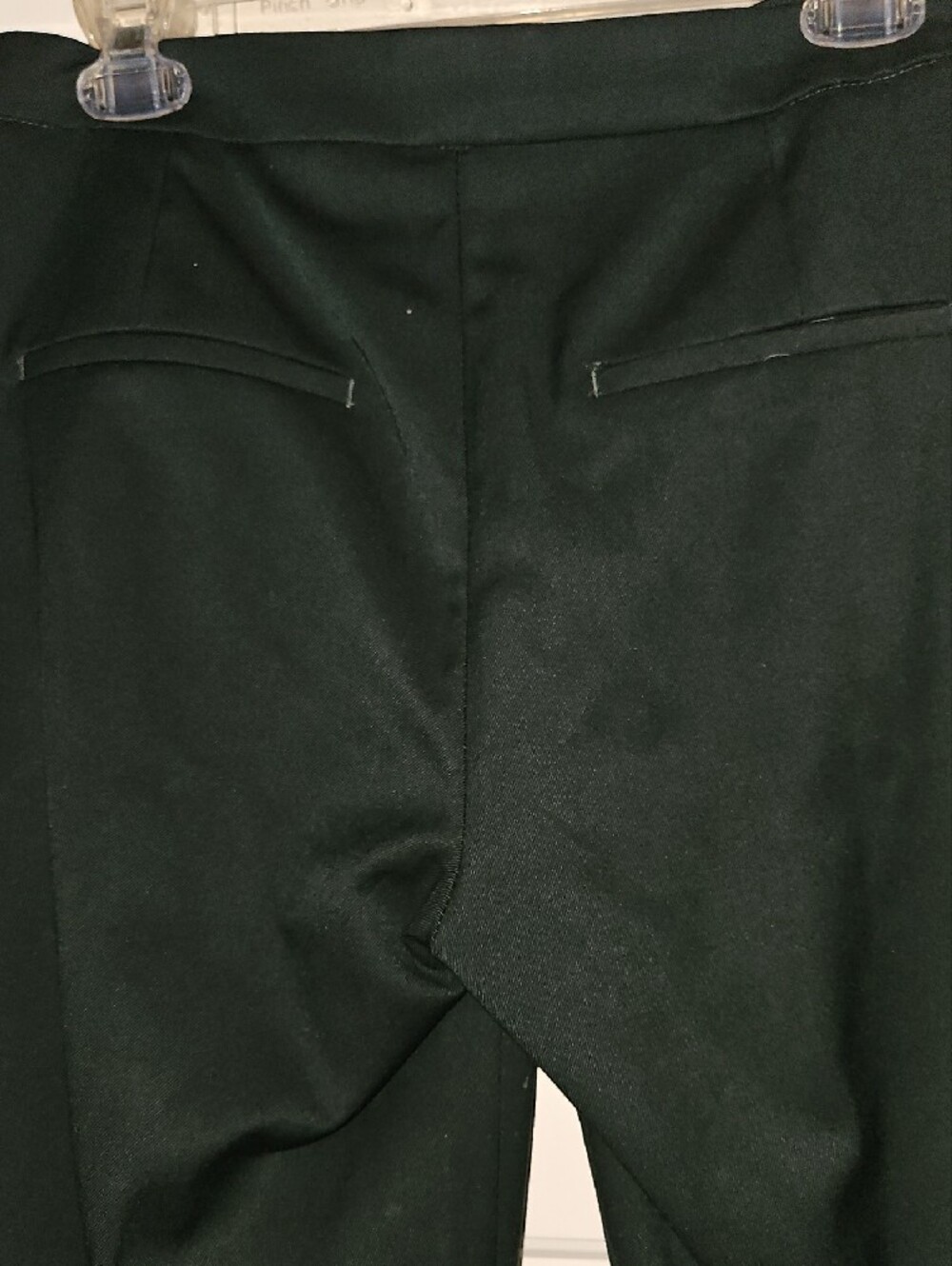 Ladies Olive Green Two-Piece Suit — Classic Single-Button Blazer & Trousers - Picture 8 of 11